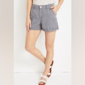 Maurices Rolled Hem 4 inch Gray Weekender Shorts Small - New With Tags